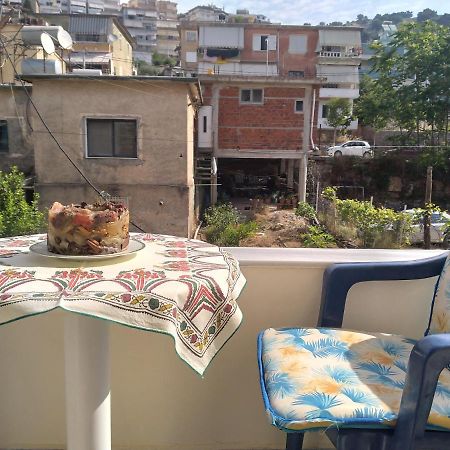 Central Condos Sarande Bagian luar foto